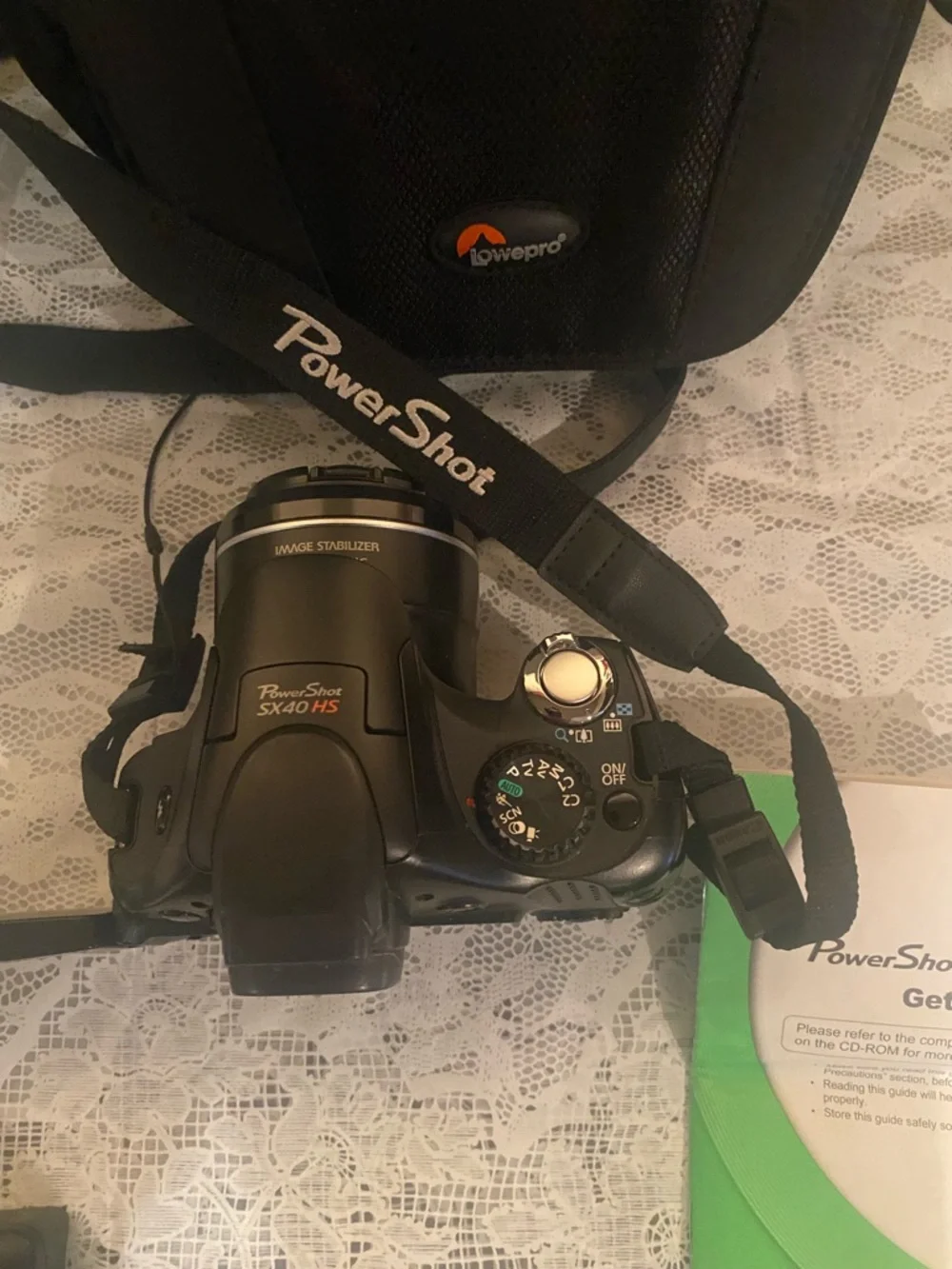 Canon PowerShot SX40 HS: 12.1 MP Digital Camera & Charger/Case - Picture 8 of 10